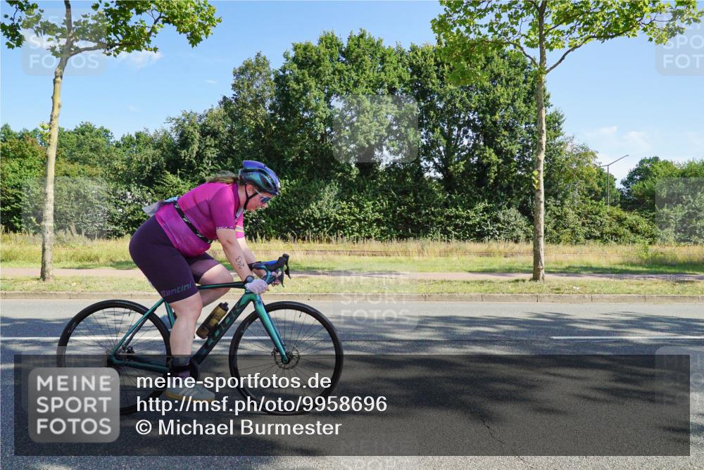 09.08.2026 - GEWOBA Citytriathlon Bremen Michael Burmester http://msf.ph/oto/9958696 09.08.2026 10:57:16 Radfahren 183, 191, 243, 281, 361 meine-sportfotos.de