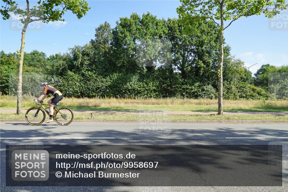 09.08.2026 - GEWOBA Citytriathlon Bremen Michael Burmester http://msf.ph/oto/9958697 09.08.2026 10:57:21 Radfahren 183, 191, 205, 243, 281, 361 meine-sportfotos.de