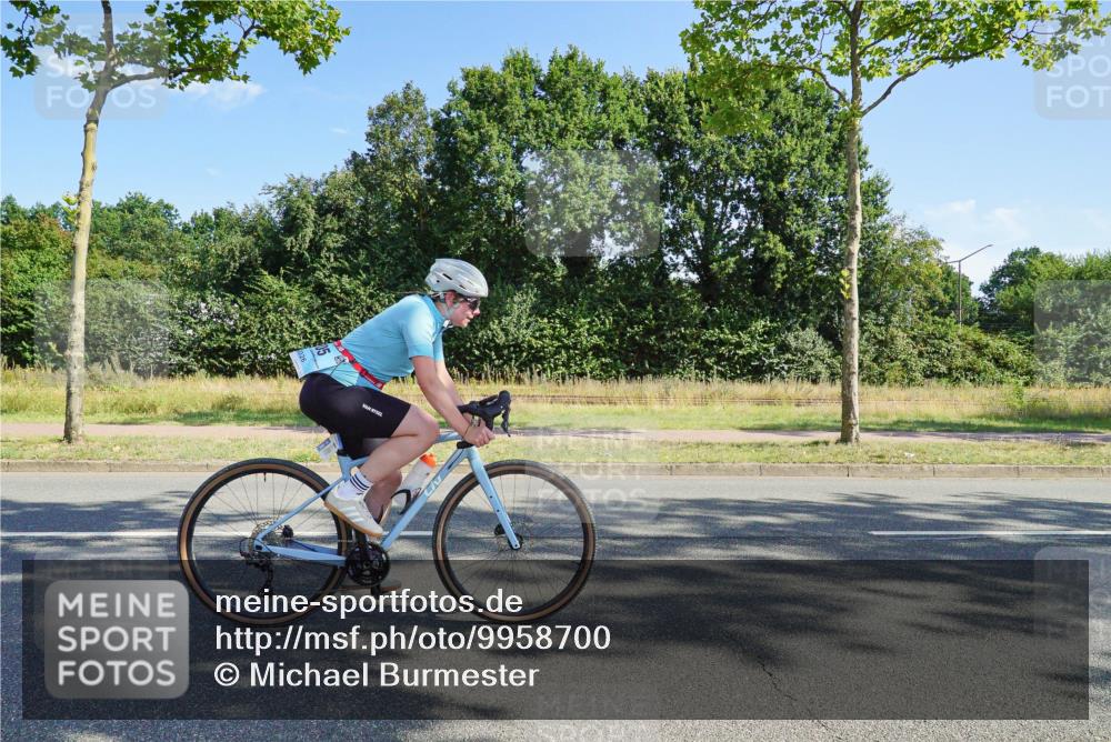 09.08.2026 - GEWOBA Citytriathlon Bremen Michael Burmester http://msf.ph/oto/9958700 09.08.2026 10:57:28 Radfahren 117, 183, 191, 205, 281, 451 meine-sportfotos.de