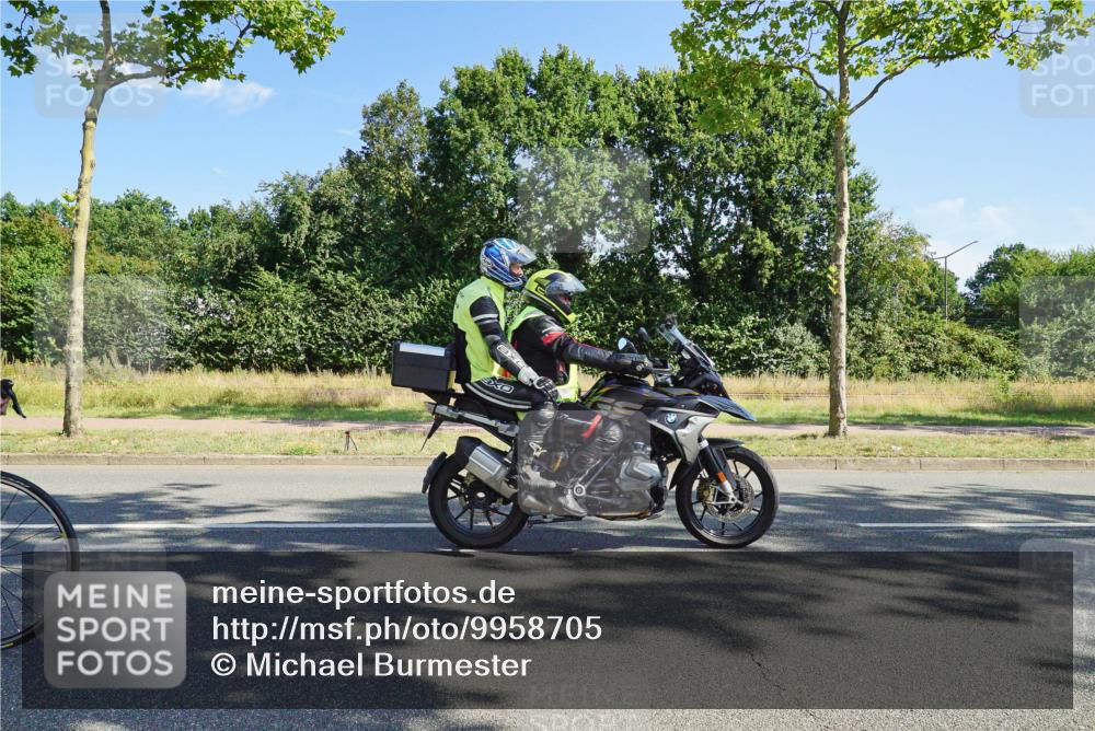 09.08.2026 - GEWOBA Citytriathlon Bremen Michael Burmester http://msf.ph/oto/9958705 09.08.2026 10:57:54 Radfahren 171, 434, 446, 462 meine-sportfotos.de