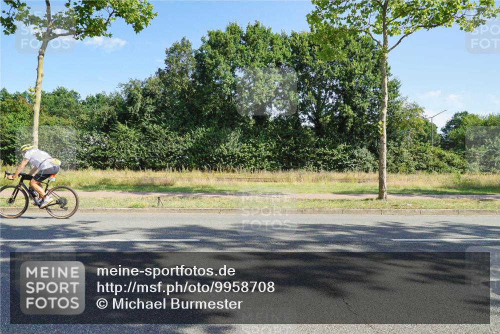 09.08.2026 - GEWOBA Citytriathlon Bremen Michael Burmester http://msf.ph/oto/9958708 09.08.2026 10:58:00 Radfahren 171, 434, 446 meine-sportfotos.de