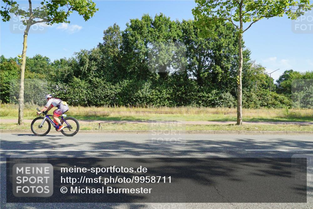 09.08.2026 - GEWOBA Citytriathlon Bremen Michael Burmester http://msf.ph/oto/9958711 09.08.2026 10:58:19 Radfahren 459 meine-sportfotos.de
