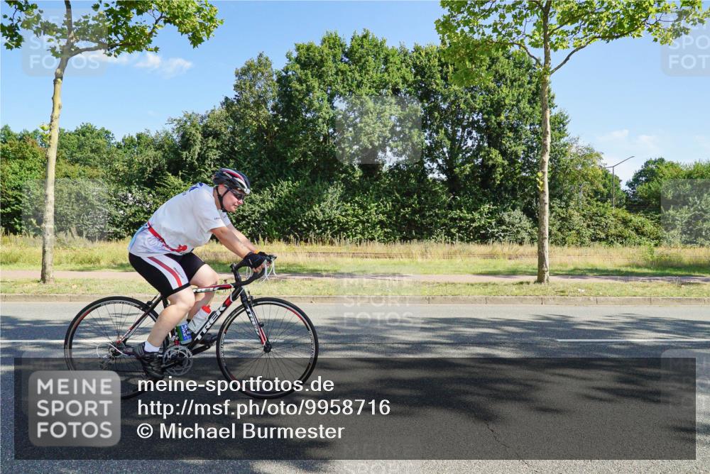 09.08.2026 - GEWOBA Citytriathlon Bremen Michael Burmester http://msf.ph/oto/9958716 09.08.2026 10:58:37 Radfahren 235 meine-sportfotos.de