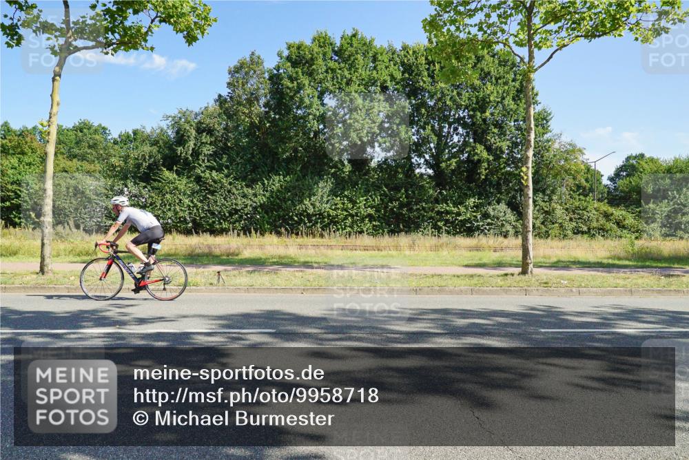 09.08.2026 - GEWOBA Citytriathlon Bremen Michael Burmester http://msf.ph/oto/9958718 09.08.2026 10:59:06 Radfahren 5, 115, 466, 499 meine-sportfotos.de
