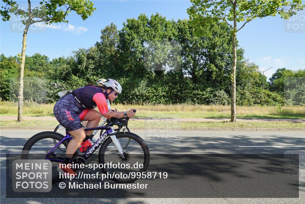 09.08.2026 - GEWOBA Citytriathlon Bremen Michael Burmester http://msf.ph/oto/9958719 09.08.2026 10:59:11 Radfahren 5, 115, 429, 466, 499 meine-sportfotos.de