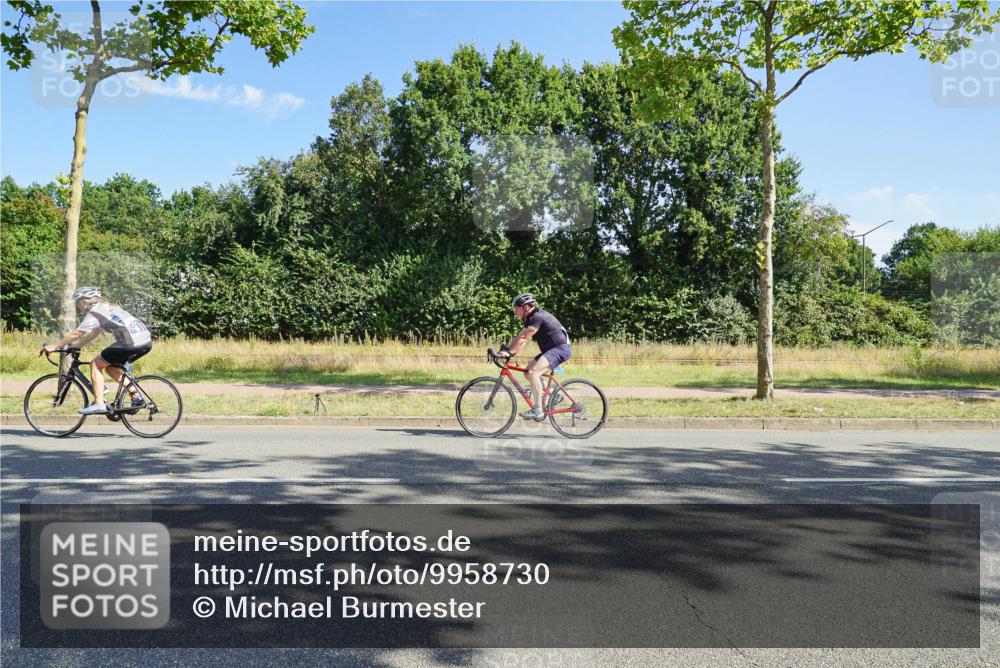 09.08.2026 - GEWOBA Citytriathlon Bremen Michael Burmester http://msf.ph/oto/9958730 09.08.2026 10:59:49 Radfahren 49 meine-sportfotos.de