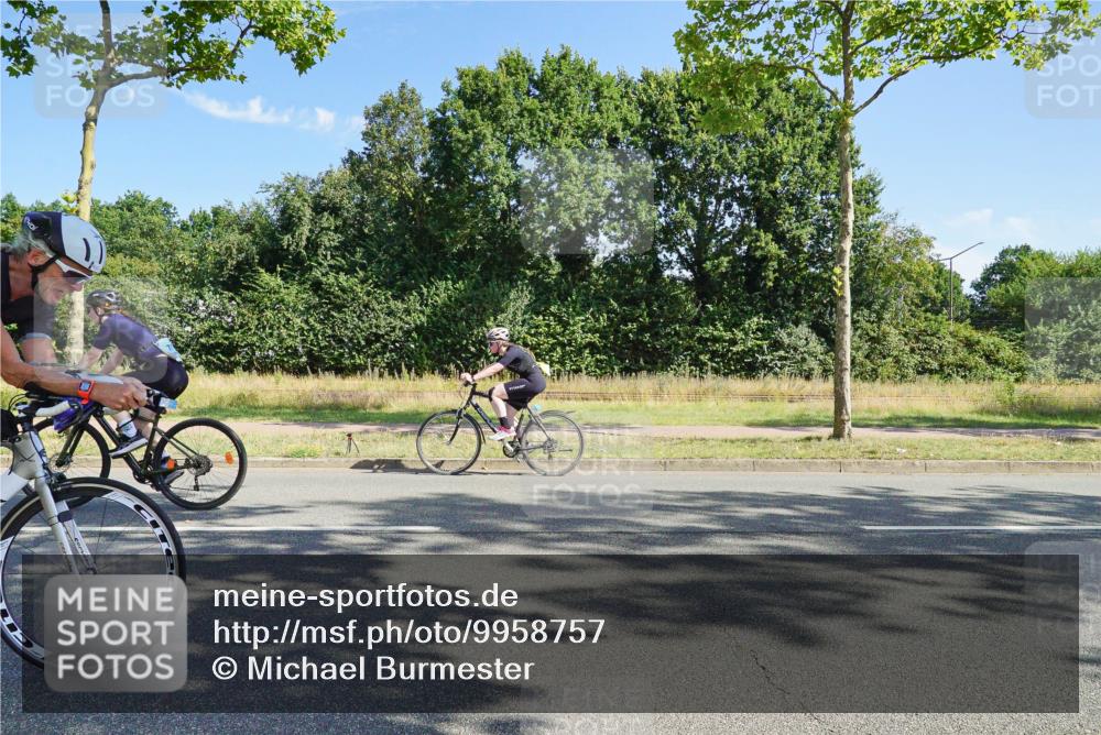 09.08.2026 - GEWOBA Citytriathlon Bremen Michael Burmester http://msf.ph/oto/9958757 09.08.2026 11:01:20 Radfahren 78, 197, 203, 422 meine-sportfotos.de