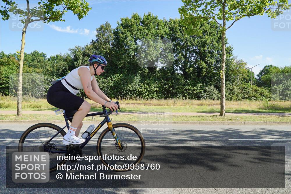 09.08.2026 - GEWOBA Citytriathlon Bremen Michael Burmester http://msf.ph/oto/9958760 09.08.2026 11:01:26 Radfahren 203, 412, 422 meine-sportfotos.de