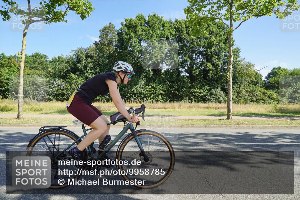 09.08.2026 - GEWOBA Citytriathlon Bremen Michael Burmester http://msf.ph/oto/9958785 09.08.2026 11:06:14 Radfahren 101, 475 meine-sportfotos.de