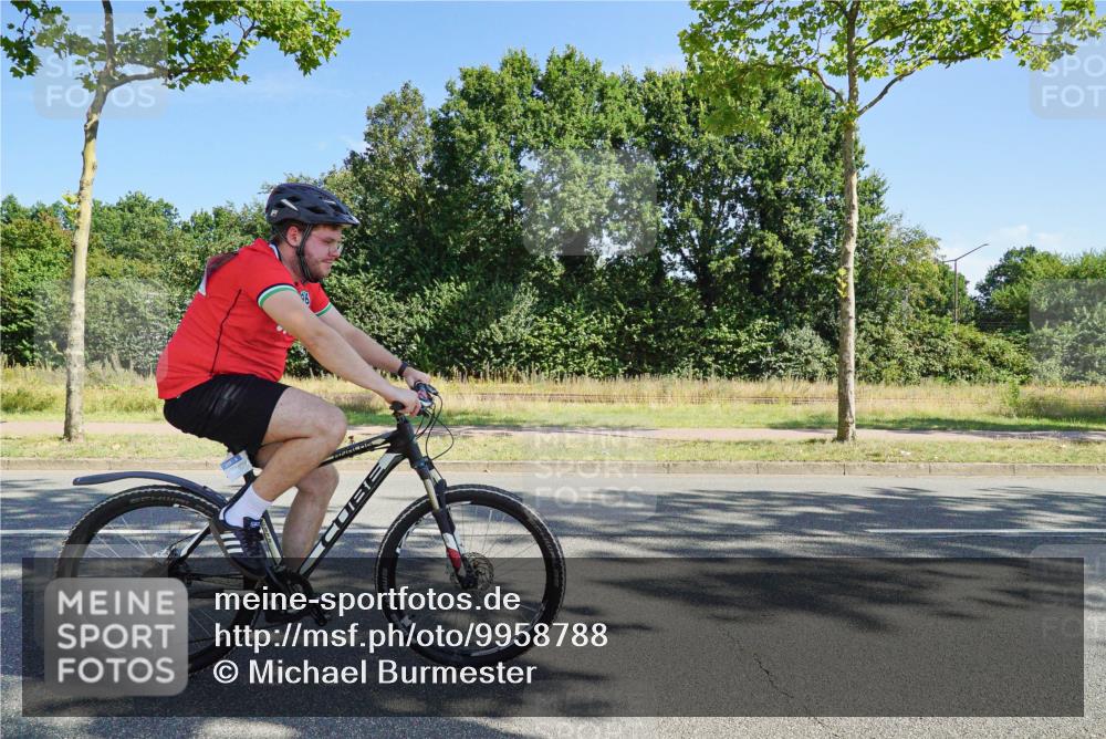09.08.2026 - GEWOBA Citytriathlon Bremen Michael Burmester http://msf.ph/oto/9958788 09.08.2026 11:07:08 Radfahren 159 meine-sportfotos.de