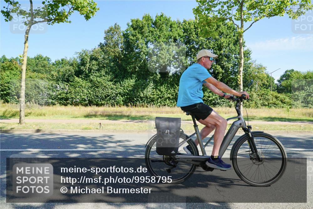 09.08.2026 - GEWOBA Citytriathlon Bremen Michael Burmester http://msf.ph/oto/9958795 09.08.2026 11:30:47 Radfahren  meine-sportfotos.de