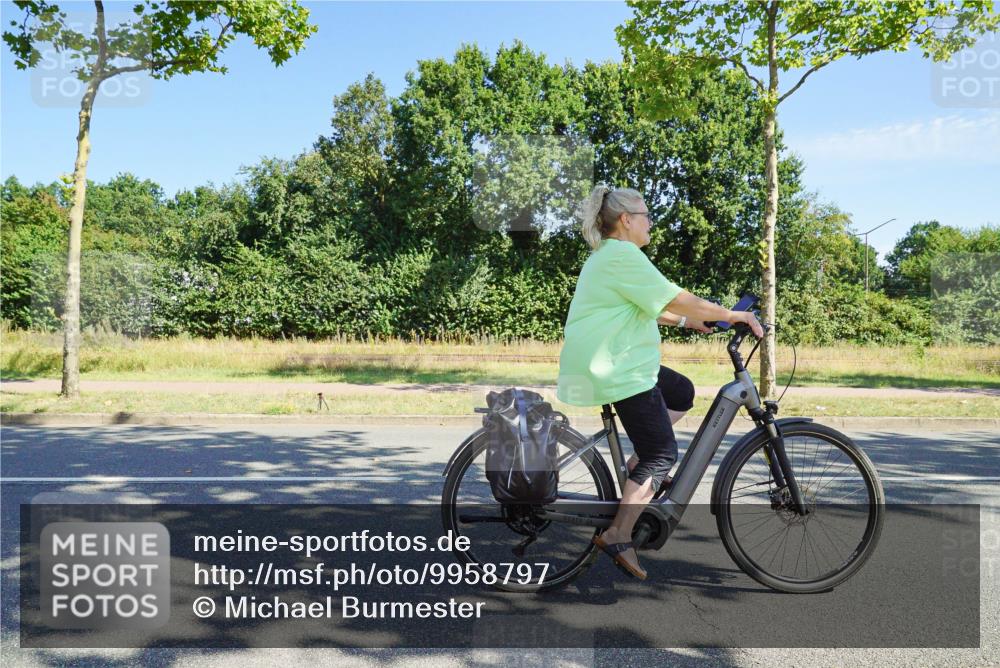 09.08.2026 - GEWOBA Citytriathlon Bremen Michael Burmester http://msf.ph/oto/9958797 09.08.2026 11:30:48 Radfahren  meine-sportfotos.de