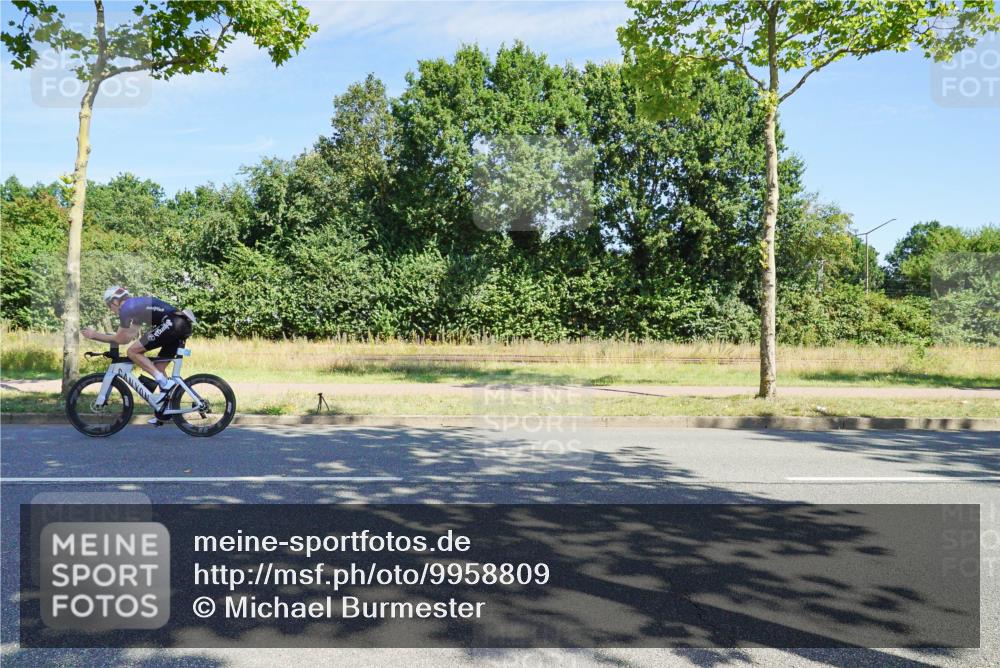 09.08.2026 - GEWOBA Citytriathlon Bremen Michael Burmester http://msf.ph/oto/9958809 09.08.2026 12:01:08 Radfahren  meine-sportfotos.de