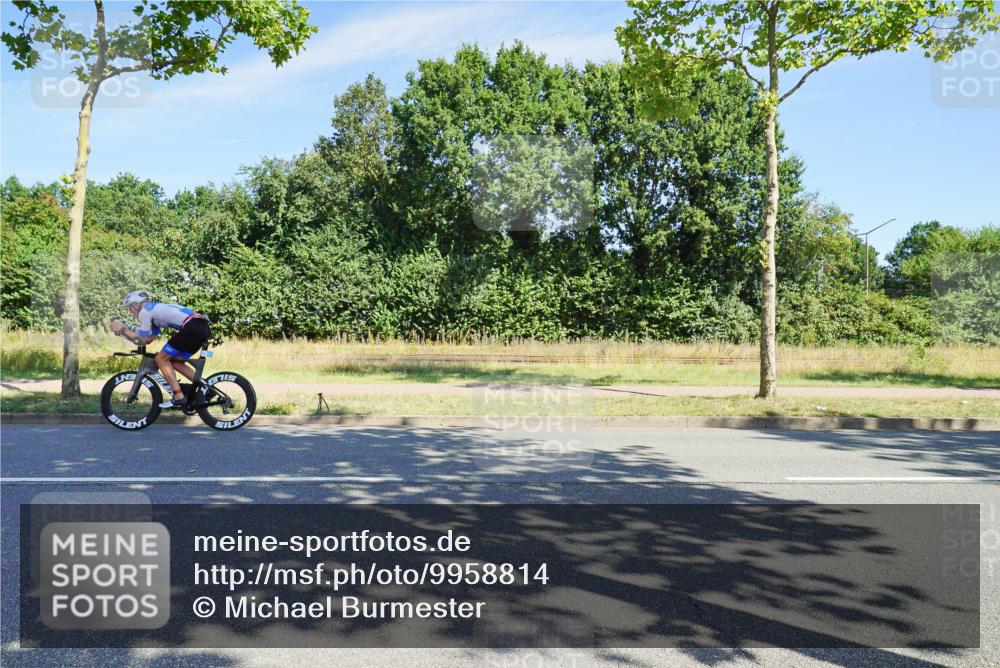 09.08.2026 - GEWOBA Citytriathlon Bremen Michael Burmester http://msf.ph/oto/9958814 09.08.2026 12:02:37 Radfahren  meine-sportfotos.de