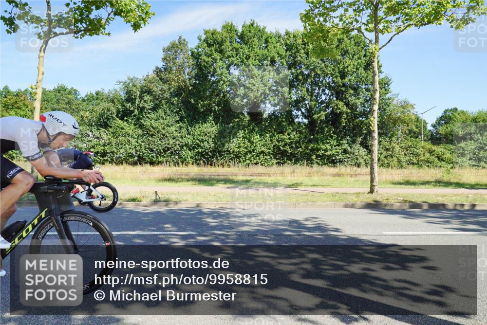 09.08.2026 - GEWOBA Citytriathlon Bremen Michael Burmester http://msf.ph/oto/9958815 09.08.2026 12:02:55 Radfahren 579, 650 meine-sportfotos.de