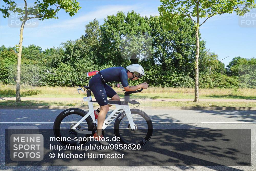 09.08.2026 - GEWOBA Citytriathlon Bremen Michael Burmester http://msf.ph/oto/9958820 09.08.2026 12:03:40 Radfahren 557 meine-sportfotos.de