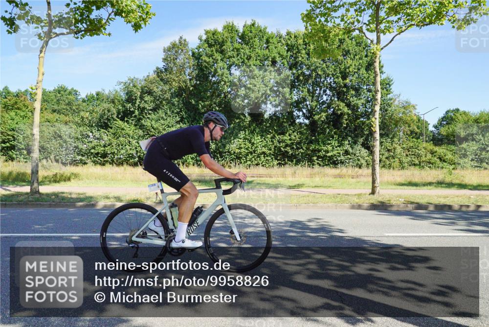 09.08.2026 - GEWOBA Citytriathlon Bremen Michael Burmester http://msf.ph/oto/9958826 09.08.2026 12:04:35 Radfahren 682 meine-sportfotos.de