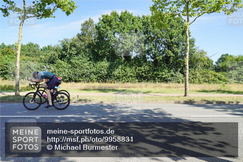 09.08.2026 - GEWOBA Citytriathlon Bremen Michael Burmester http://msf.ph/oto/9958831 09.08.2026 12:04:50 Radfahren 667 meine-sportfotos.de