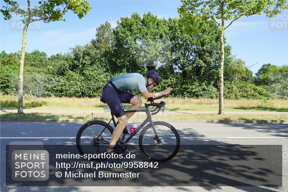 09.08.2026 - GEWOBA Citytriathlon Bremen Michael Burmester http://msf.ph/oto/9958842 09.08.2026 12:05:32 Radfahren 541, 560, 562, 623, 695, 757, 1110 meine-sportfotos.de