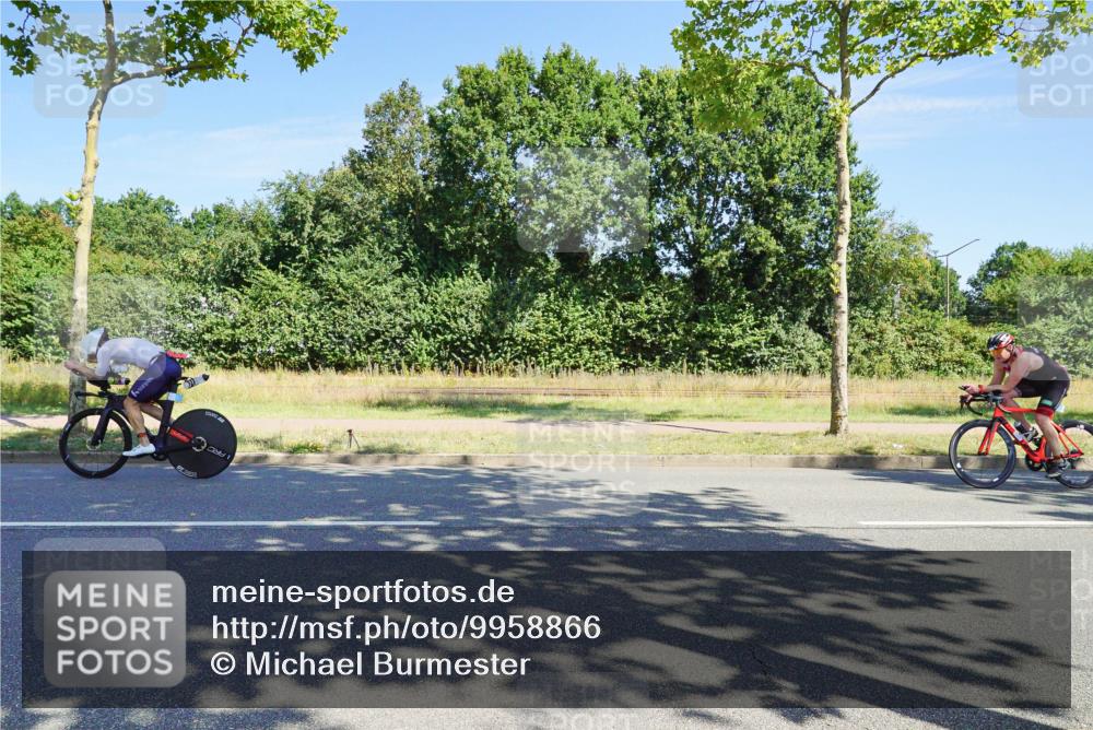 09.08.2026 - GEWOBA Citytriathlon Bremen Michael Burmester http://msf.ph/oto/9958866 09.08.2026 12:06:46 Radfahren 612, 720, 737 meine-sportfotos.de