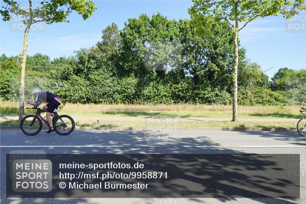 09.08.2026 - GEWOBA Citytriathlon Bremen Michael Burmester http://msf.ph/oto/9958871 09.08.2026 12:06:56 Radfahren 612, 737 meine-sportfotos.de