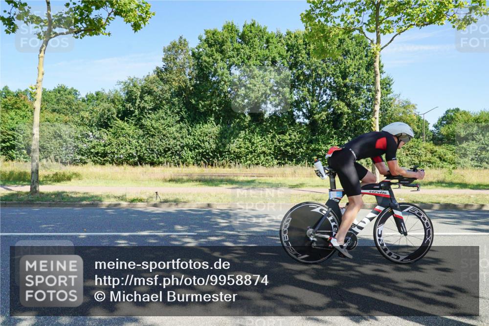 09.08.2026 - GEWOBA Citytriathlon Bremen Michael Burmester http://msf.ph/oto/9958874 09.08.2026 12:07:03 Radfahren 737 meine-sportfotos.de