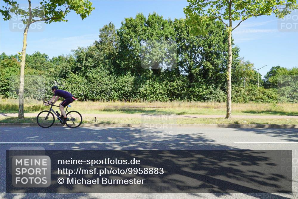 09.08.2026 - GEWOBA Citytriathlon Bremen Michael Burmester http://msf.ph/oto/9958883 09.08.2026 12:07:39 Radfahren 572, 586, 614, 628, 649, 761 meine-sportfotos.de