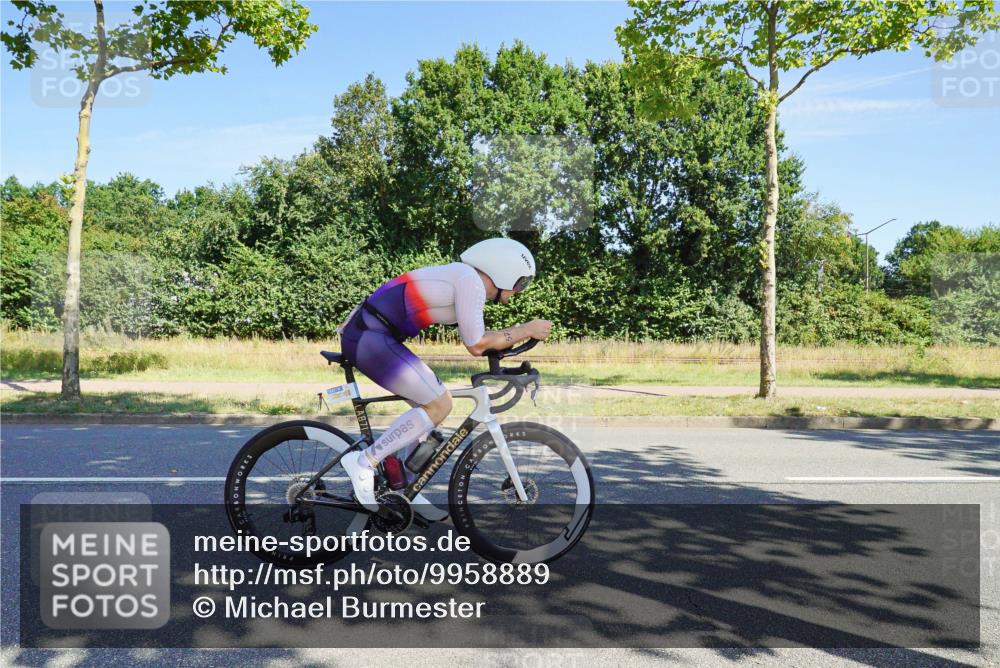 09.08.2026 - GEWOBA Citytriathlon Bremen Michael Burmester http://msf.ph/oto/9958889 09.08.2026 12:07:50 Radfahren 572, 577, 586, 614, 649, 705, 1001 meine-sportfotos.de