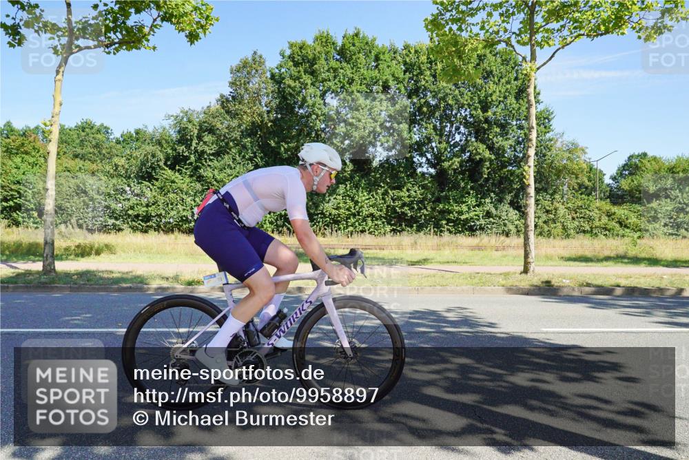 09.08.2026 - GEWOBA Citytriathlon Bremen Michael Burmester http://msf.ph/oto/9958897 09.08.2026 12:08:09 Radfahren 671, 787 meine-sportfotos.de