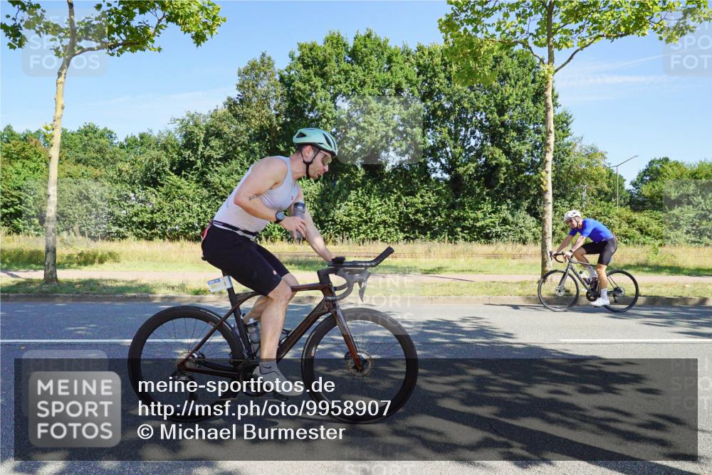 09.08.2026 - GEWOBA Citytriathlon Bremen Michael Burmester http://msf.ph/oto/9958907 09.08.2026 12:08:35 Radfahren 548, 558, 601, 602, 620 meine-sportfotos.de