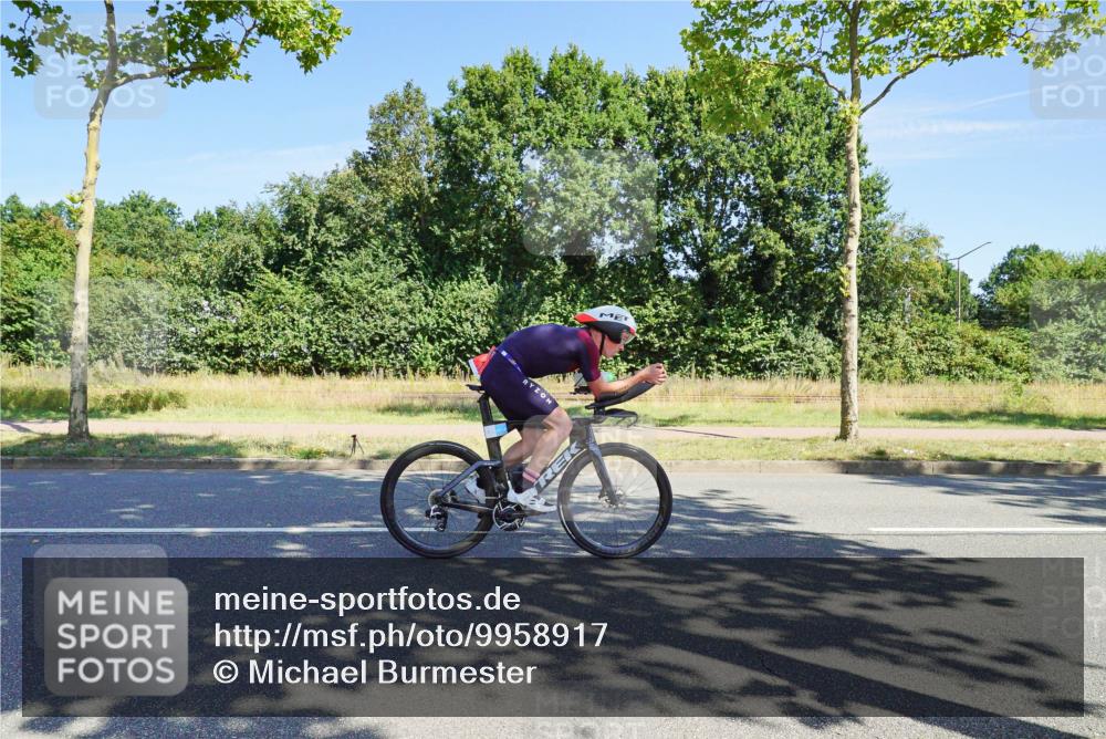 09.08.2026 - GEWOBA Citytriathlon Bremen Michael Burmester http://msf.ph/oto/9958917 09.08.2026 12:08:56 Radfahren 630, 643, 699, 711, 803, 858 meine-sportfotos.de