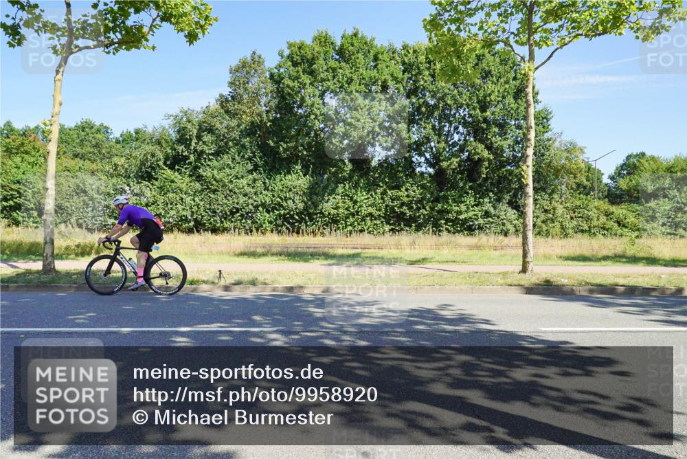09.08.2026 - GEWOBA Citytriathlon Bremen Michael Burmester http://msf.ph/oto/9958920 09.08.2026 12:09:00 Radfahren 607, 630, 654, 699, 700, 803, 858 meine-sportfotos.de