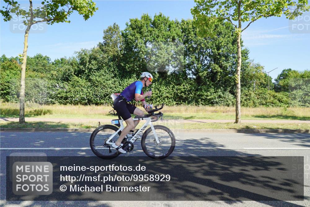 09.08.2026 - GEWOBA Citytriathlon Bremen Michael Burmester http://msf.ph/oto/9958929 09.08.2026 12:09:11 Radfahren 607, 629, 654, 675, 699, 700, 1121 meine-sportfotos.de