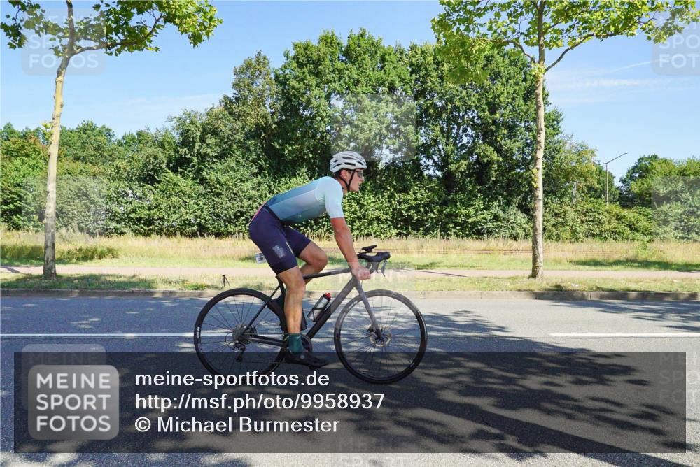 09.08.2026 - GEWOBA Citytriathlon Bremen Michael Burmester http://msf.ph/oto/9958937 09.08.2026 12:09:22 Radfahren 543, 621, 629, 675, 719, 819, 1121, 1124 meine-sportfotos.de