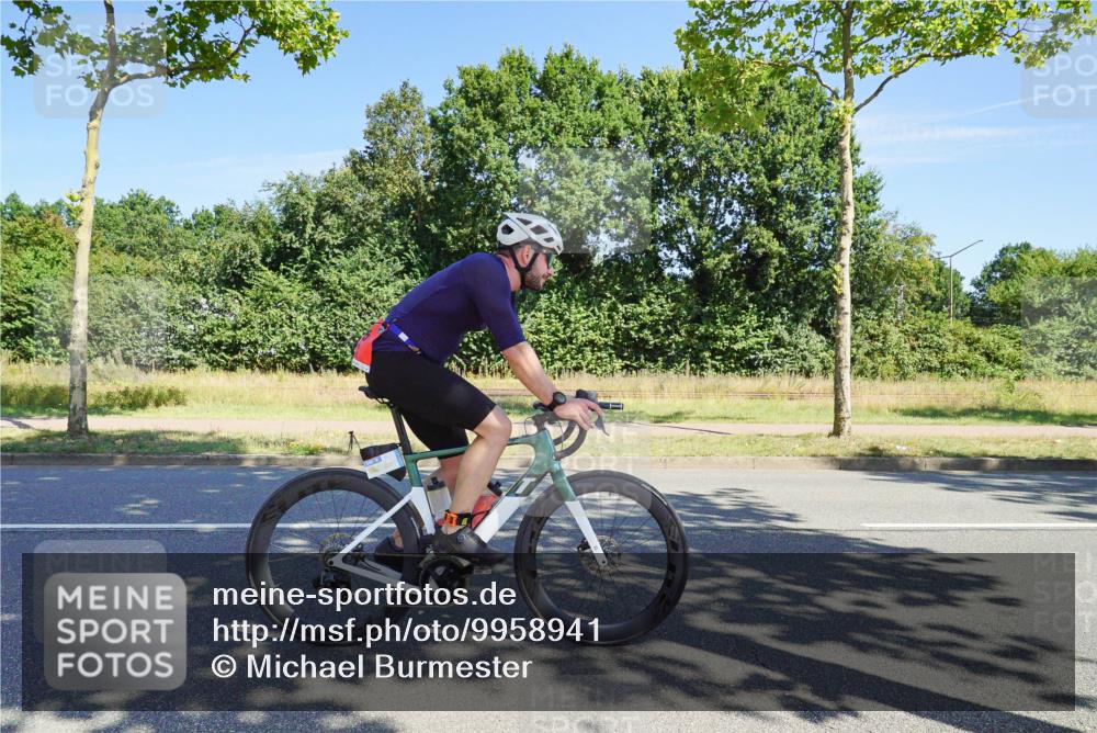 09.08.2026 - GEWOBA Citytriathlon Bremen Michael Burmester http://msf.ph/oto/9958941 09.08.2026 12:09:42 Radfahren 570, 578, 597, 674, 702 meine-sportfotos.de