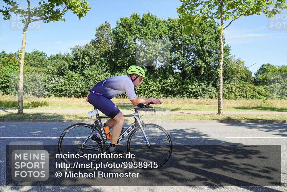 09.08.2026 - GEWOBA Citytriathlon Bremen Michael Burmester http://msf.ph/oto/9958945 09.08.2026 12:09:50 Radfahren 578, 635, 674, 702, 718, 770 meine-sportfotos.de