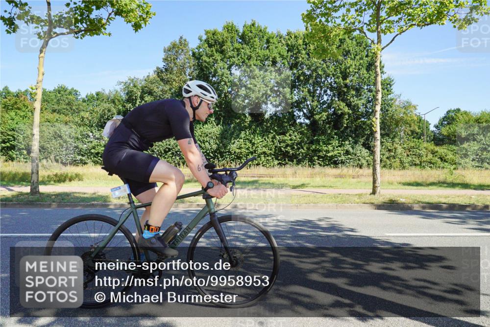 09.08.2026 - GEWOBA Citytriathlon Bremen Michael Burmester http://msf.ph/oto/9958953 09.08.2026 12:10:07 Radfahren 619, 633, 688, 729, 770, 774, 1002 meine-sportfotos.de