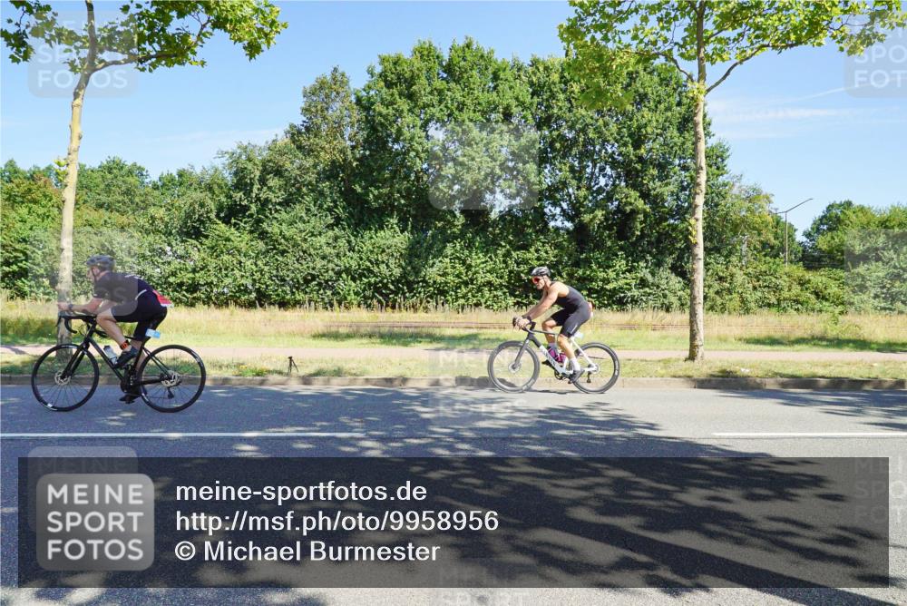 09.08.2026 - GEWOBA Citytriathlon Bremen Michael Burmester http://msf.ph/oto/9958956 09.08.2026 12:10:12 Radfahren 619, 633, 688, 729, 774, 1002 meine-sportfotos.de