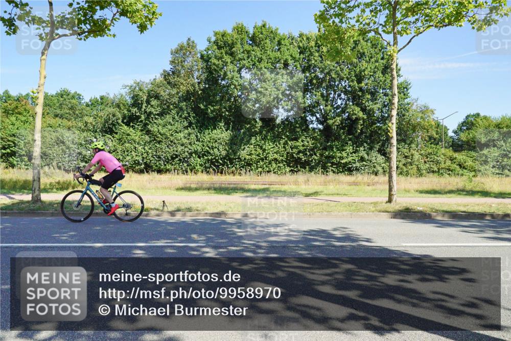 09.08.2026 - GEWOBA Citytriathlon Bremen Michael Burmester http://msf.ph/oto/9958970 09.08.2026 12:10:36 Radfahren 563, 776 meine-sportfotos.de