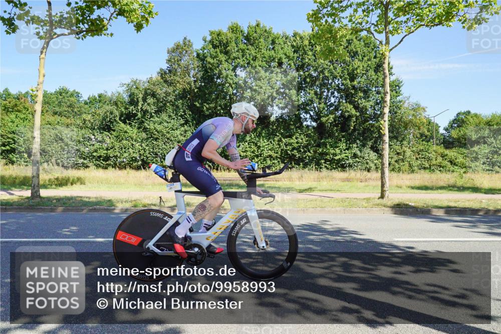 09.08.2026 - GEWOBA Citytriathlon Bremen Michael Burmester http://msf.ph/oto/9958993 09.08.2026 12:11:12 Radfahren 587, 588, 641, 652, 690, 698, 743, 767, 789, 801, 810, 831, 854 meine-sportfotos.de