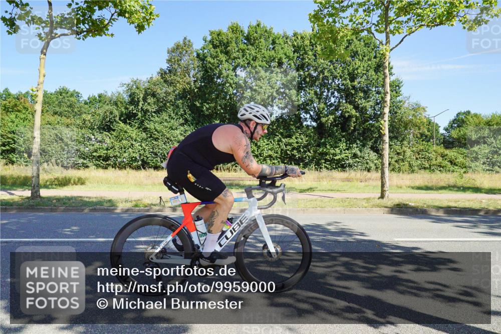 09.08.2026 - GEWOBA Citytriathlon Bremen Michael Burmester http://msf.ph/oto/9959000 09.08.2026 12:11:27 Radfahren 112, 540, 588, 666, 692, 698, 703, 767, 854, 1153 meine-sportfotos.de