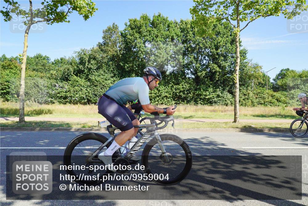 09.08.2026 - GEWOBA Citytriathlon Bremen Michael Burmester http://msf.ph/oto/9959004 09.08.2026 12:11:35 Radfahren 112, 540, 549, 666, 691, 692, 703, 712, 732, 862, 1153 meine-sportfotos.de