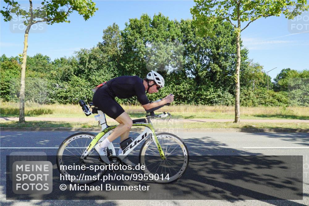 09.08.2026 - GEWOBA Citytriathlon Bremen Michael Burmester http://msf.ph/oto/9959014 09.08.2026 12:11:44 Radfahren 549, 631, 642, 660, 676, 691, 692, 712, 732, 862 meine-sportfotos.de
