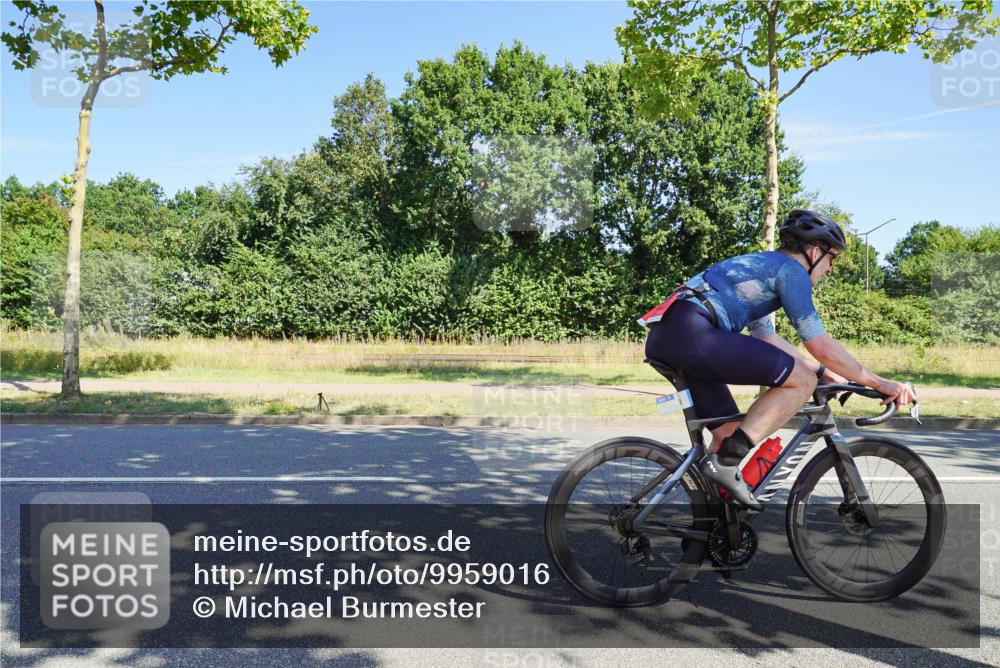 09.08.2026 - GEWOBA Citytriathlon Bremen Michael Burmester http://msf.ph/oto/9959016 09.08.2026 12:11:45 Radfahren 549, 631, 642, 660, 676, 691, 692, 712, 732, 862 meine-sportfotos.de