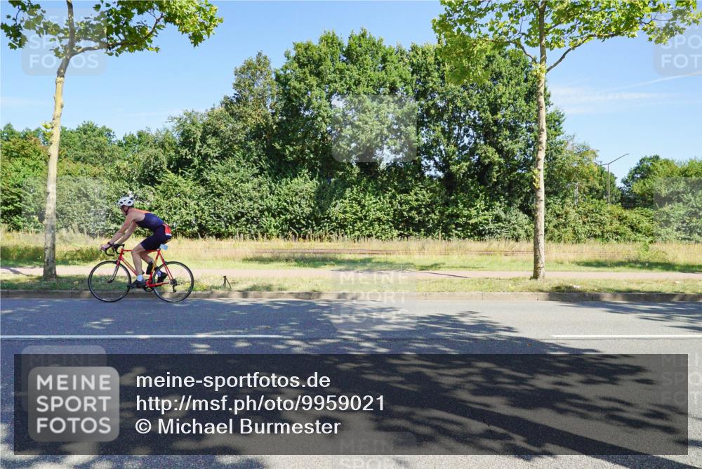 09.08.2026 - GEWOBA Citytriathlon Bremen Michael Burmester http://msf.ph/oto/9959021 09.08.2026 12:11:52 Radfahren 549, 631, 642, 660, 676, 691, 732, 862 meine-sportfotos.de