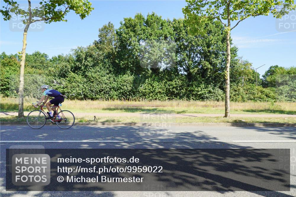 09.08.2026 - GEWOBA Citytriathlon Bremen Michael Burmester http://msf.ph/oto/9959022 09.08.2026 12:11:54 Radfahren 549, 631, 642, 660, 676, 691 meine-sportfotos.de