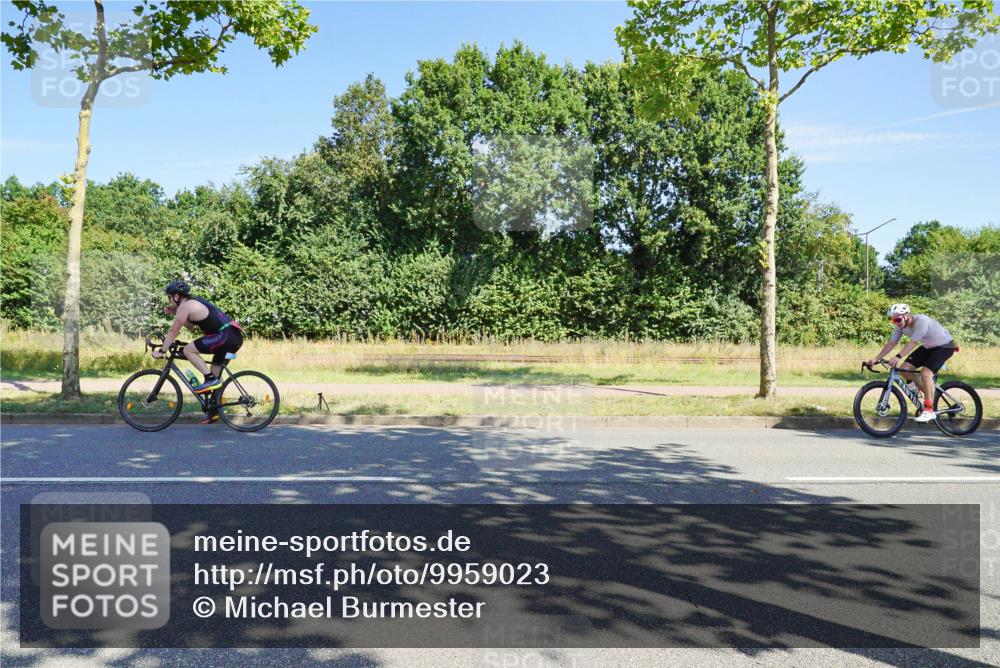 09.08.2026 - GEWOBA Citytriathlon Bremen Michael Burmester http://msf.ph/oto/9959023 09.08.2026 12:11:57 Radfahren 631, 642, 660, 676 meine-sportfotos.de