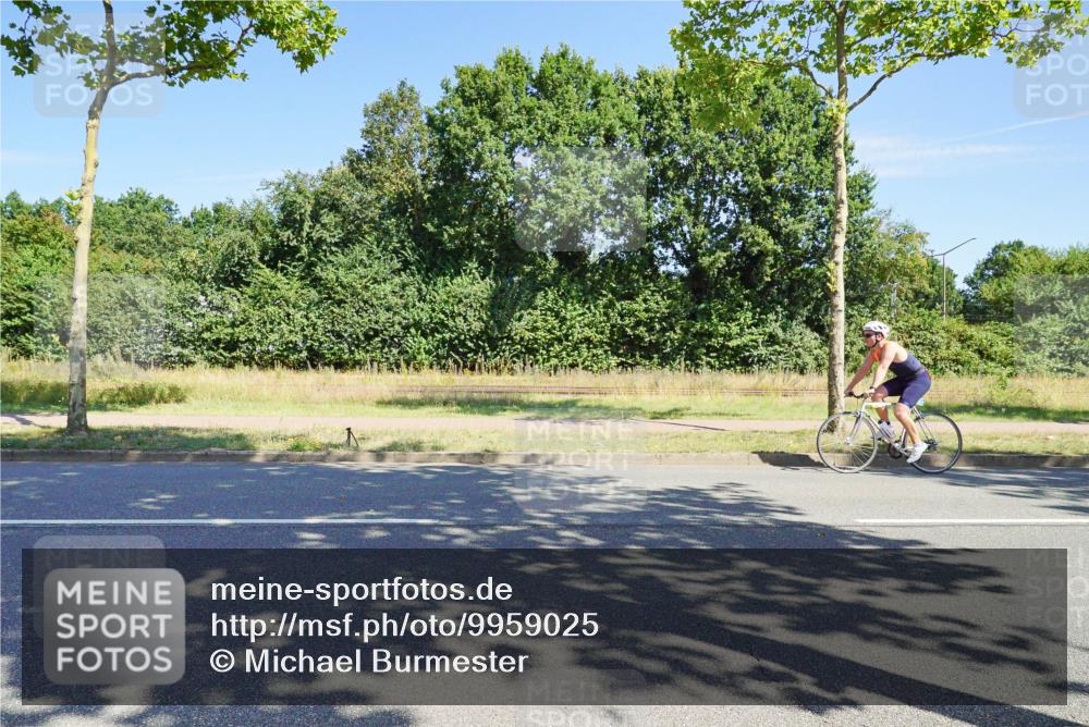 09.08.2026 - GEWOBA Citytriathlon Bremen Michael Burmester http://msf.ph/oto/9959025 09.08.2026 12:11:58 Radfahren 631, 642, 660, 676 meine-sportfotos.de