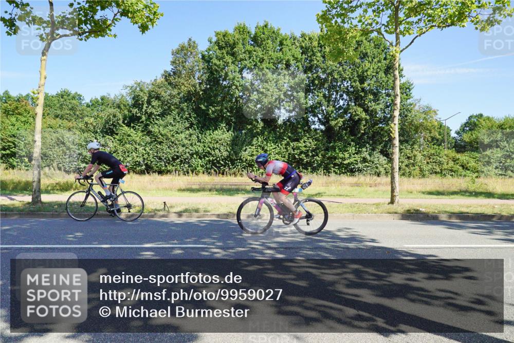 09.08.2026 - GEWOBA Citytriathlon Bremen Michael Burmester http://msf.ph/oto/9959027 09.08.2026 12:12:01 Radfahren 642, 660 meine-sportfotos.de