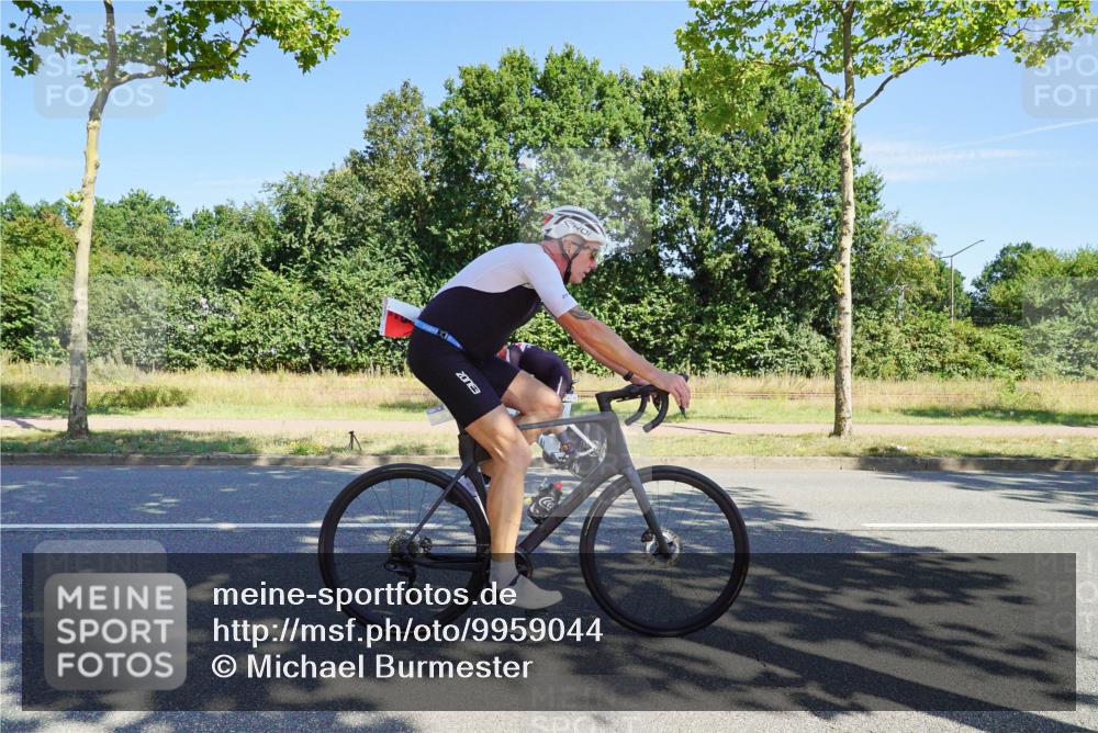 09.08.2026 - GEWOBA Citytriathlon Bremen Michael Burmester http://msf.ph/oto/9959044 09.08.2026 12:12:26 Radfahren 544, 589, 610, 632, 661, 677, 697, 791, 825, 835, 1127, 1131 meine-sportfotos.de